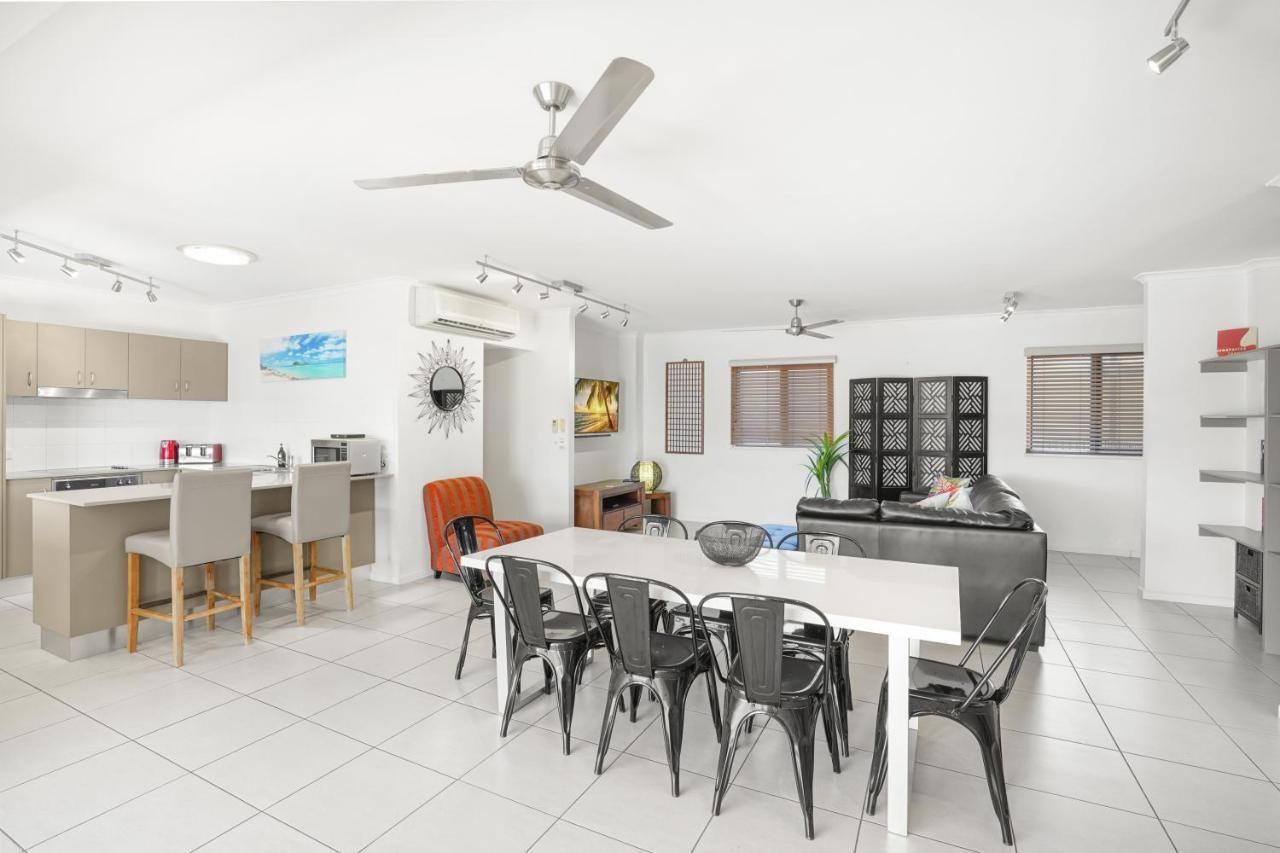Belle Escapes Waterview Penthouse 404 The Edge Apartment Cairns