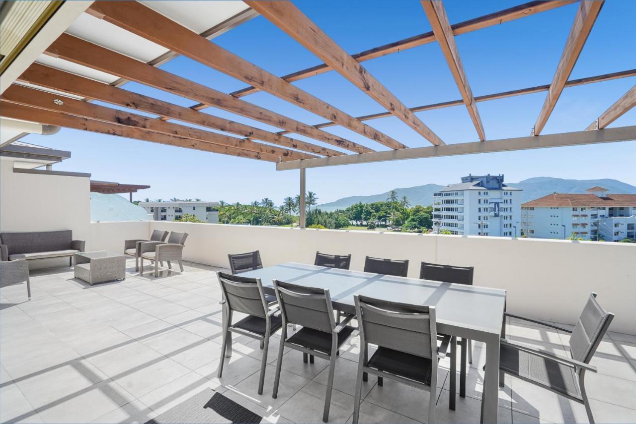 Belle Escapes Waterview Penthouse 404 The Edge Cairns