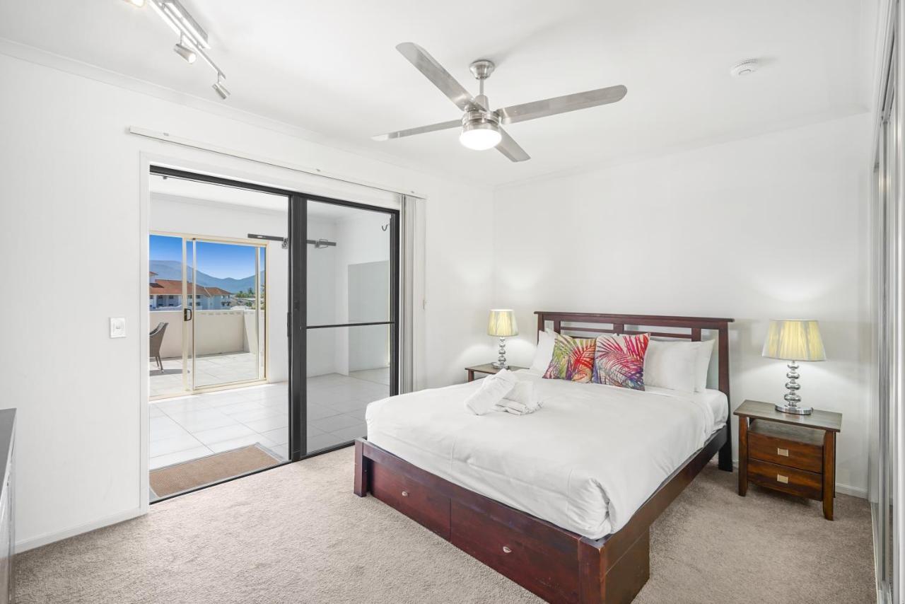 Belle Escapes Waterview Penthouse 404 The Edge * Cairns
