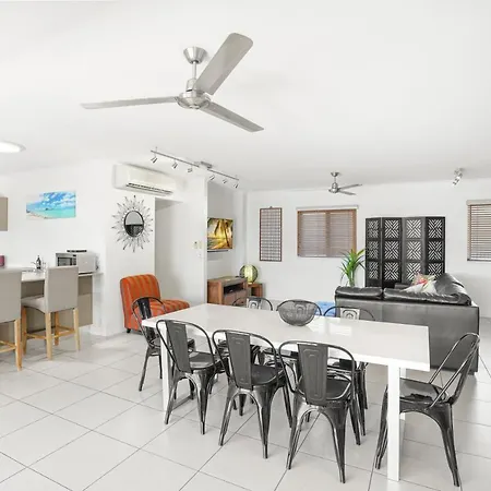 Belle Escapes Waterview Penthouse 404 The Edge Apartment Cairns Exterior photo