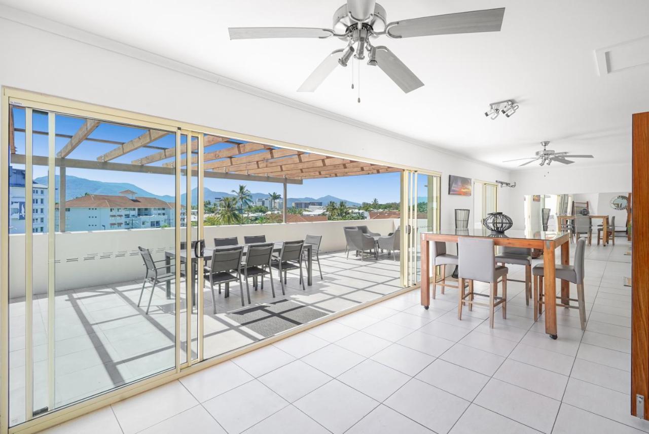 Belle Escapes Waterview Penthouse 404 The Edge * Cairns
